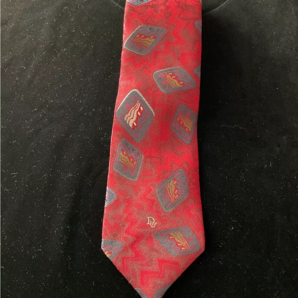 Red Patterned Tie